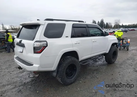 2018 Toyota 4Runner Sr5 Premium z USA, uszkodzony, nr VIN JTEBU5JR1J5585419